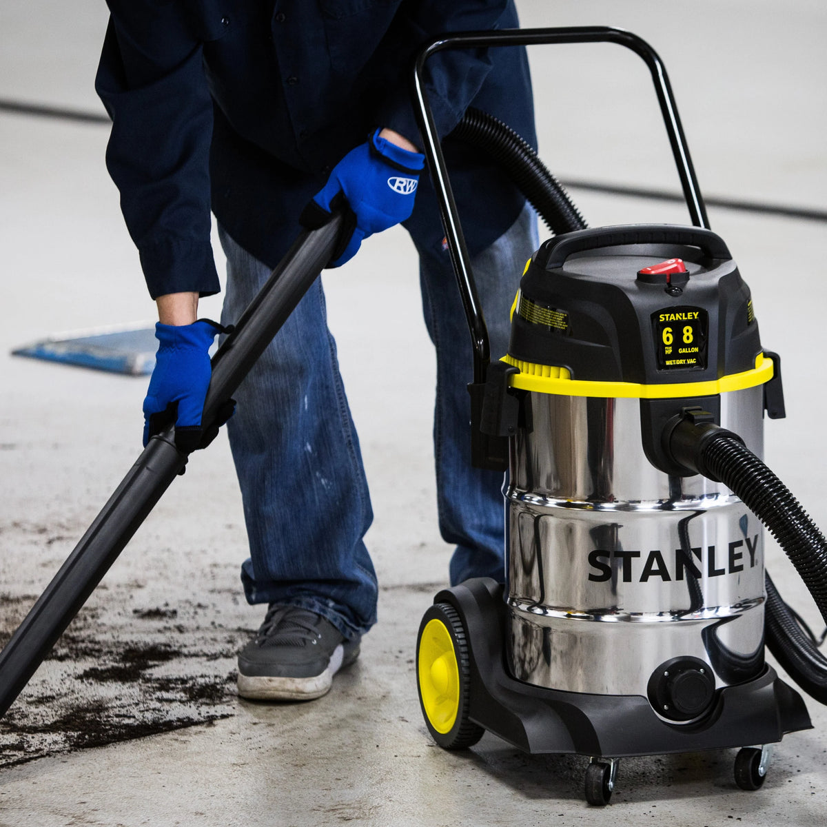 8 gal Stainless Steel Wet Dry Vacuum with Hose and Tool Storage A810