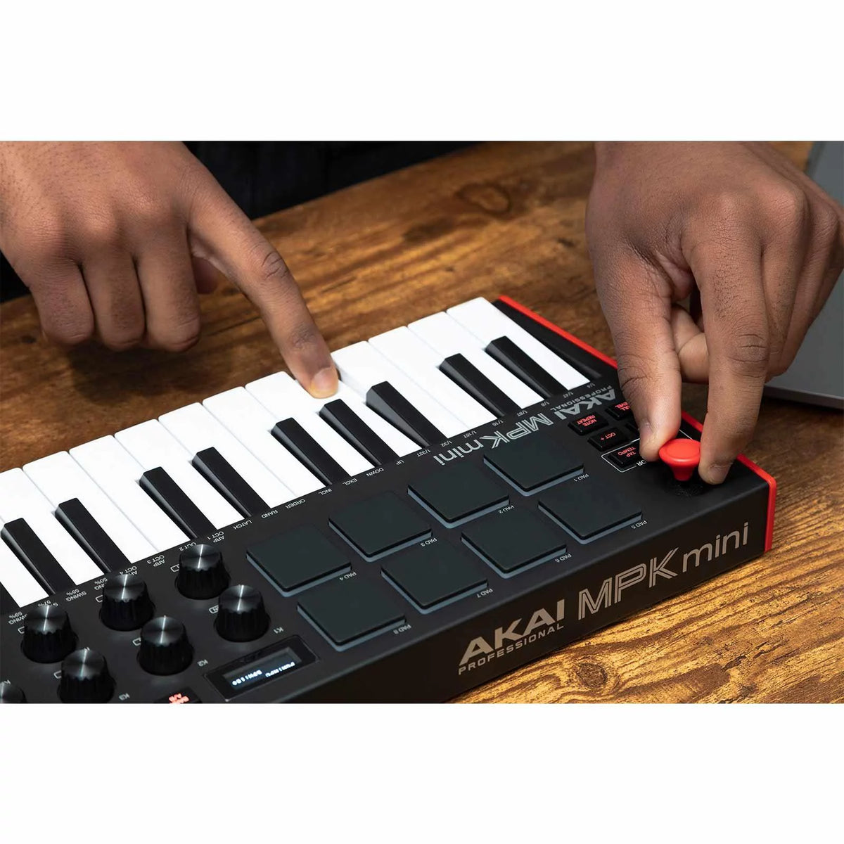 25-Key Compact USB Keyboard & Pad Controller G4682