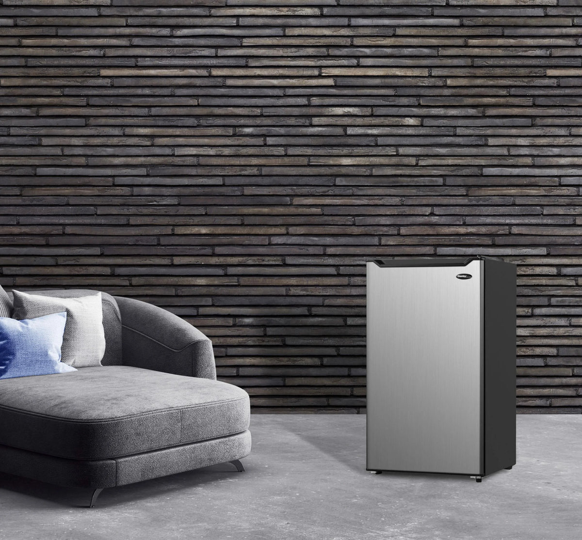 4.4 cu. ft. Compact Refrigerator Spotless Steel Y182
