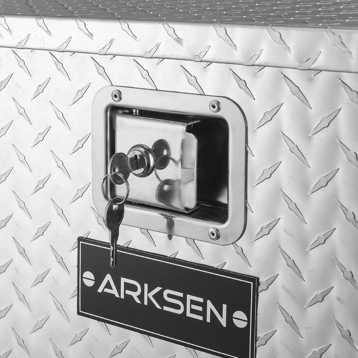 39 Diamond Plate Aluminum Trailer Tongue Box with Lock Key M701301