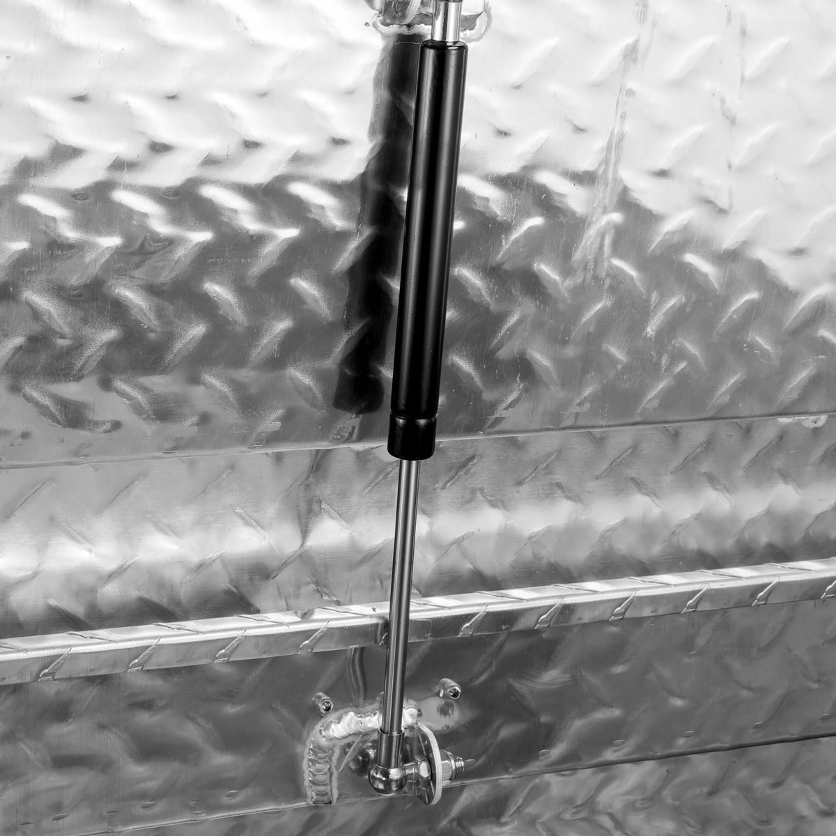 39 Diamond Plate Aluminum Trailer Tongue Box with Lock Key M701301