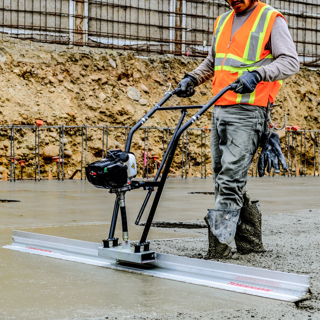 37.7cc Gas Concrete Power Screed with 12ft Aluminum Board K548876